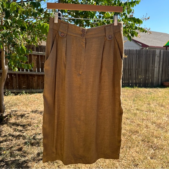 Vintage 1970s tan midi skirt - Picture 2 of 10